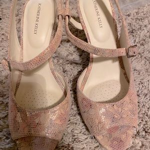 Katherine Kelly MaryJane Heels. Excellent condition. Size 7-1/2.